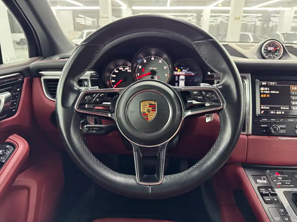 Porsche Macan 2015 — фото 13