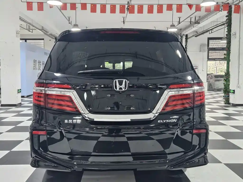 Honda Elysion 2016 — фото 8