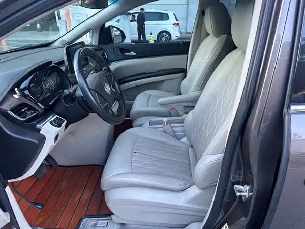 Buick GL8 2023