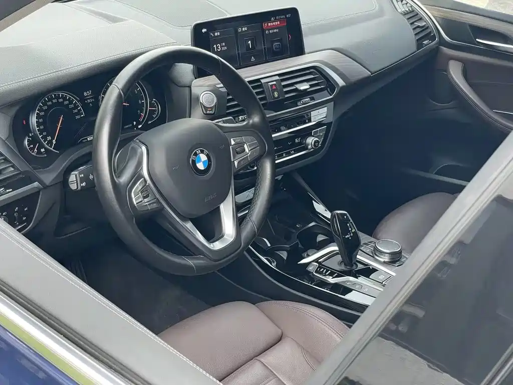 BMW X3 2019 — фото 11