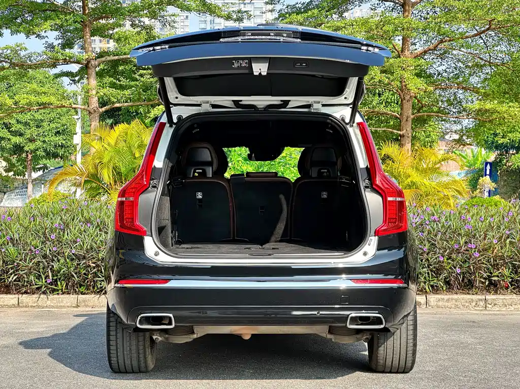 Volvo XC90 2020 — фото 29