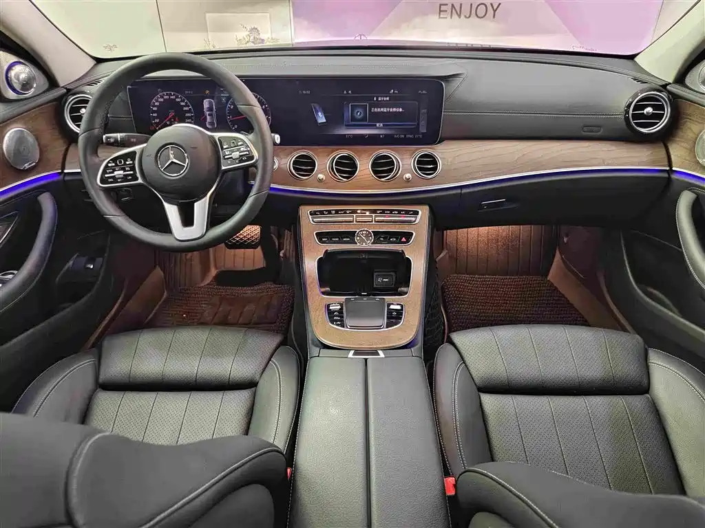 Mercedes-Benz E-Class 2019 — фото 10