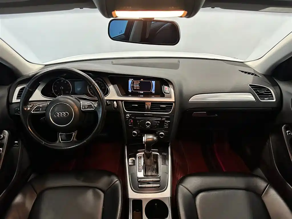 Audi A4L 2015