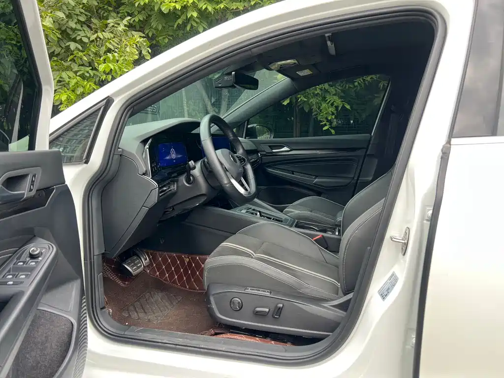 Volkswagen Golf 2022