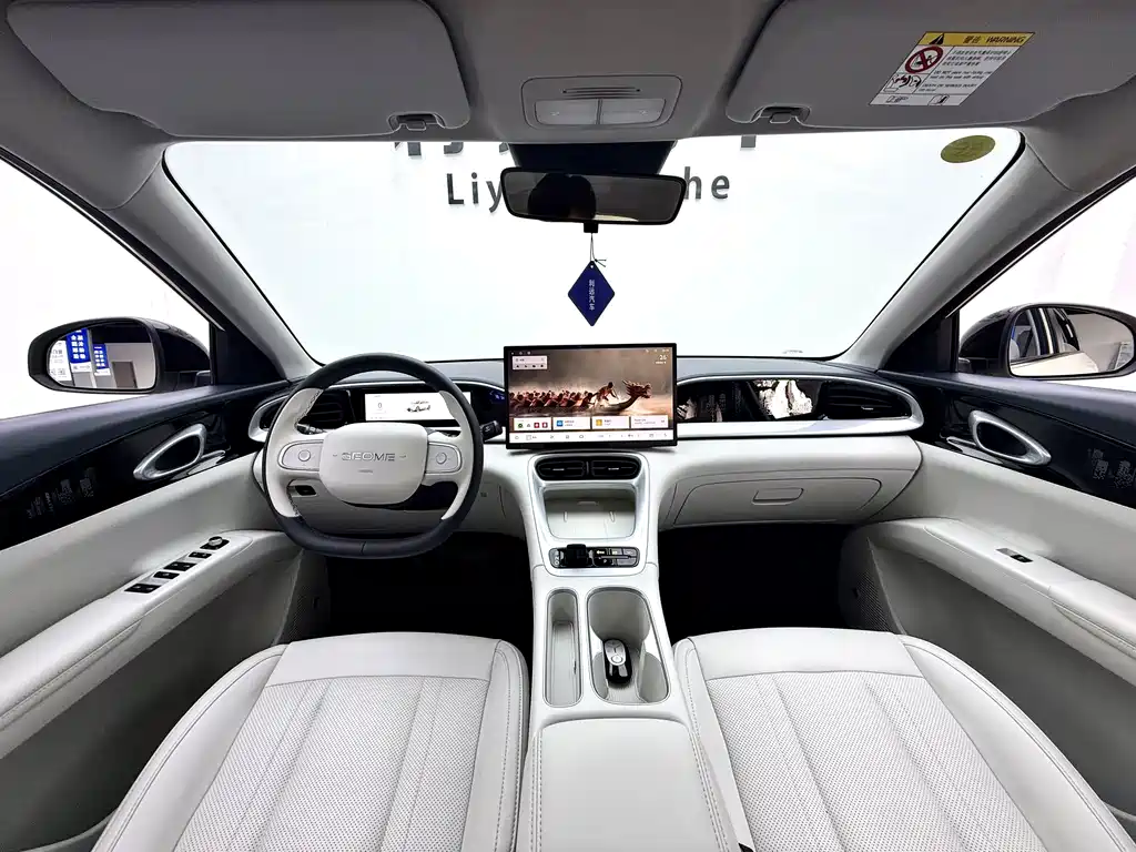 Geely Galaxy Starwish 2025 — фото 9
