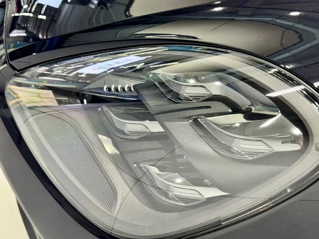 Porsche Cayenne 2023 — фото 15