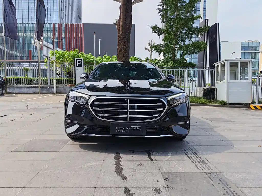 Mercedes-Benz E-Class 2024