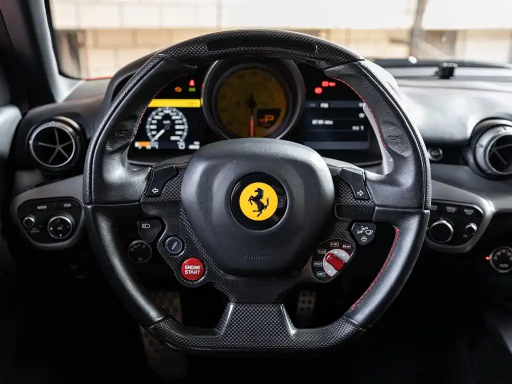 Ferrari F12berlinetta 2017 — фото 11