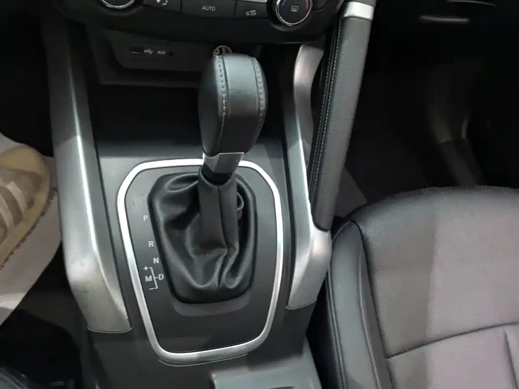 Renault Kadjar 2017 — фото 14
