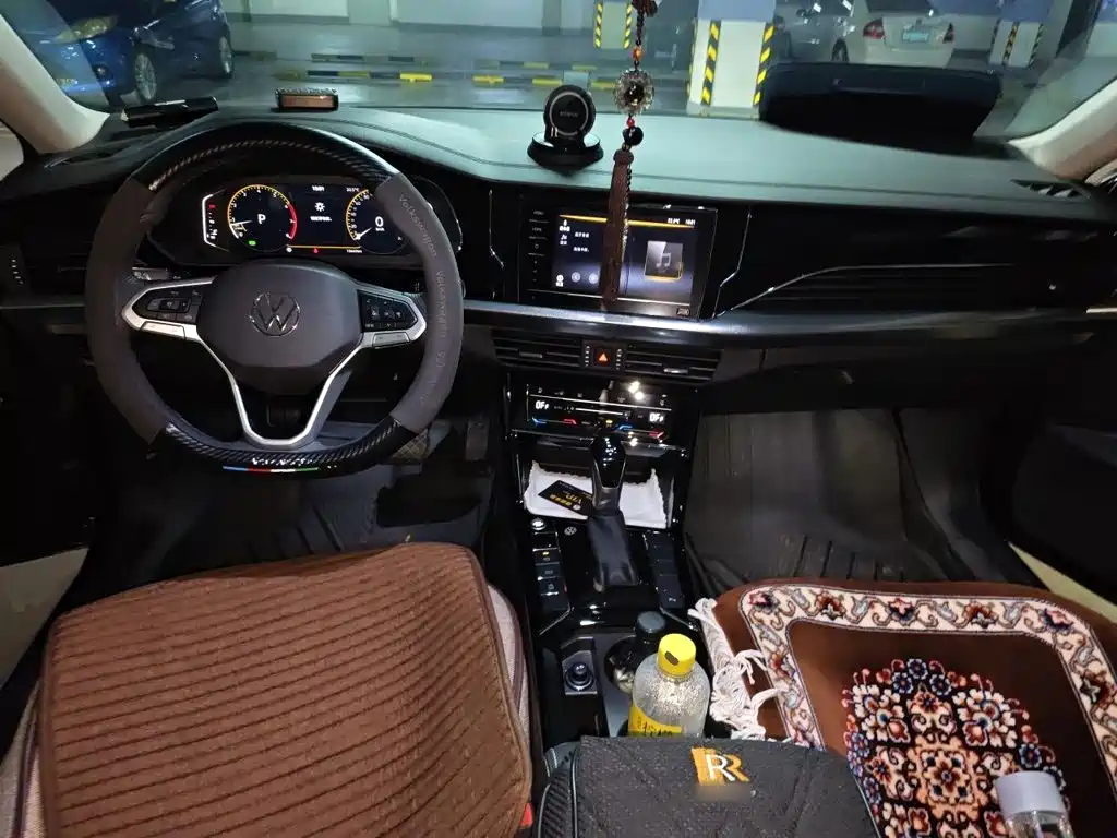 Volkswagen Passat 2025