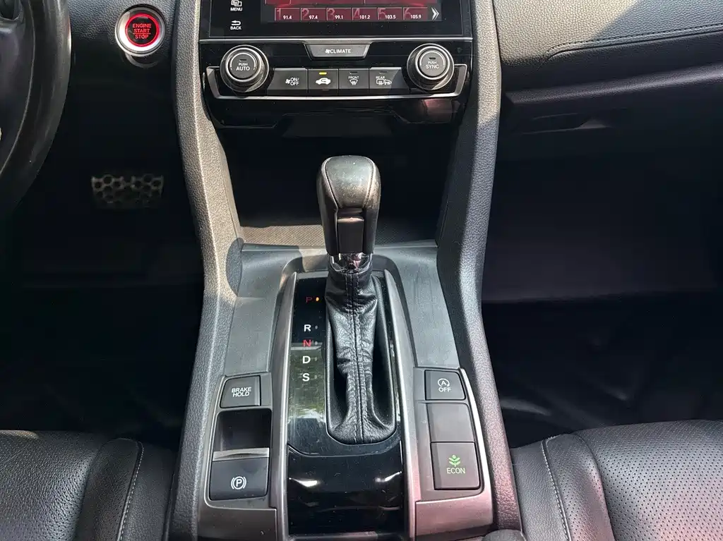 Honda Civic 2020 — фото 14