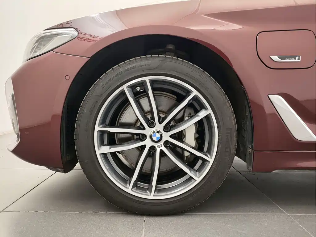 BMW 5 Series New Energy 2022 — фото 12