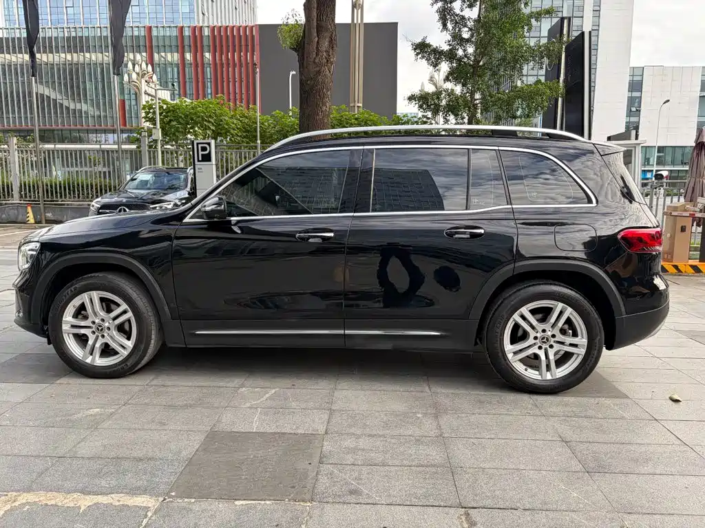 Mercedes-Benz GLB 2021 — фото 12