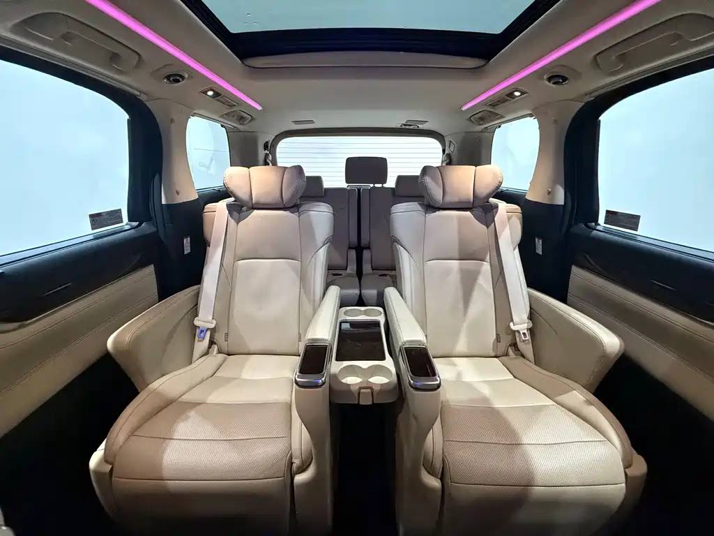 Toyota Alphard 2019 — фото 17