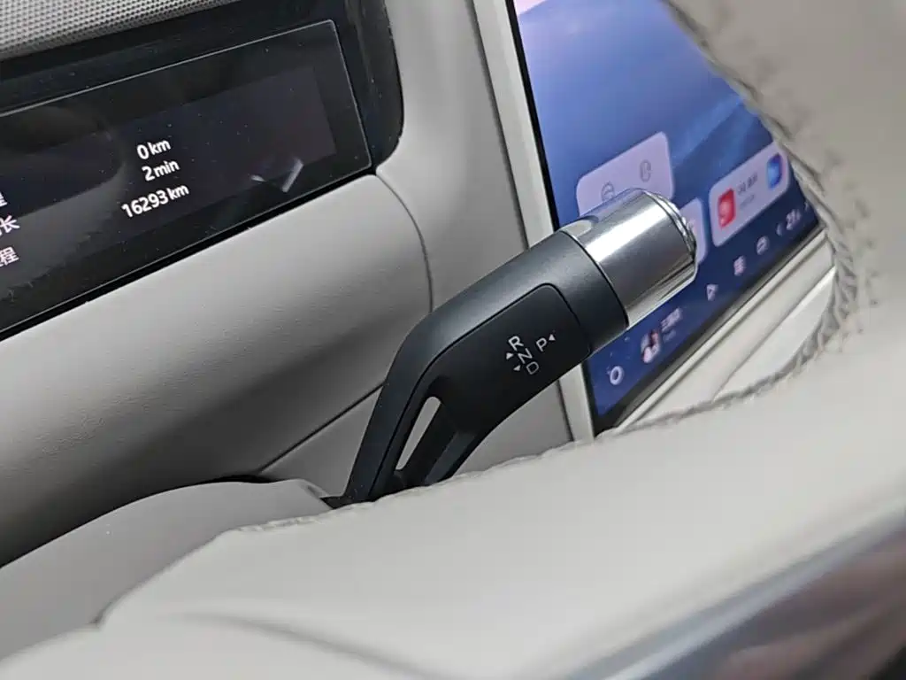 Geely Galaxy M9 2025 — фото 14