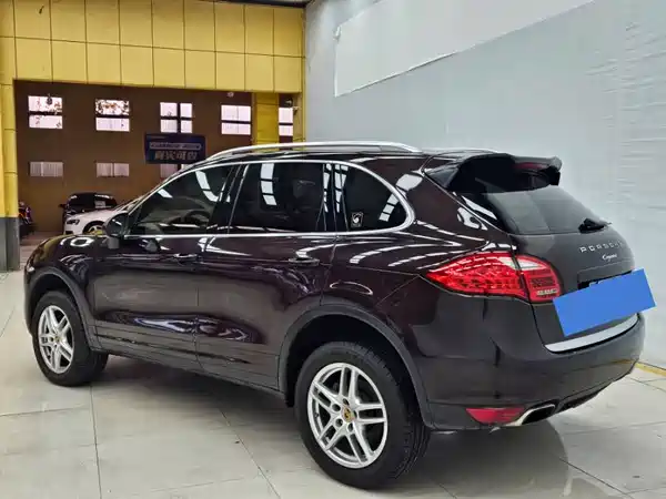 Porsche Cayenne 2014