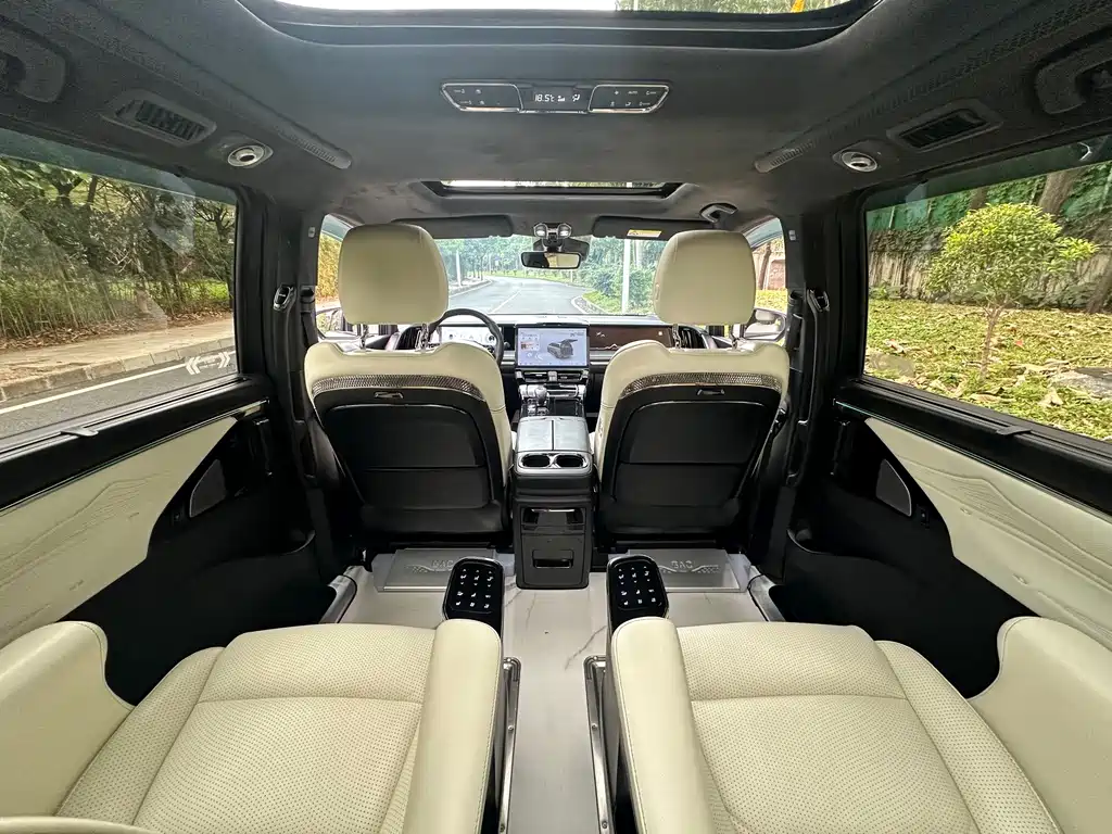 GAC Trumpchi M8 2023 — фото 10