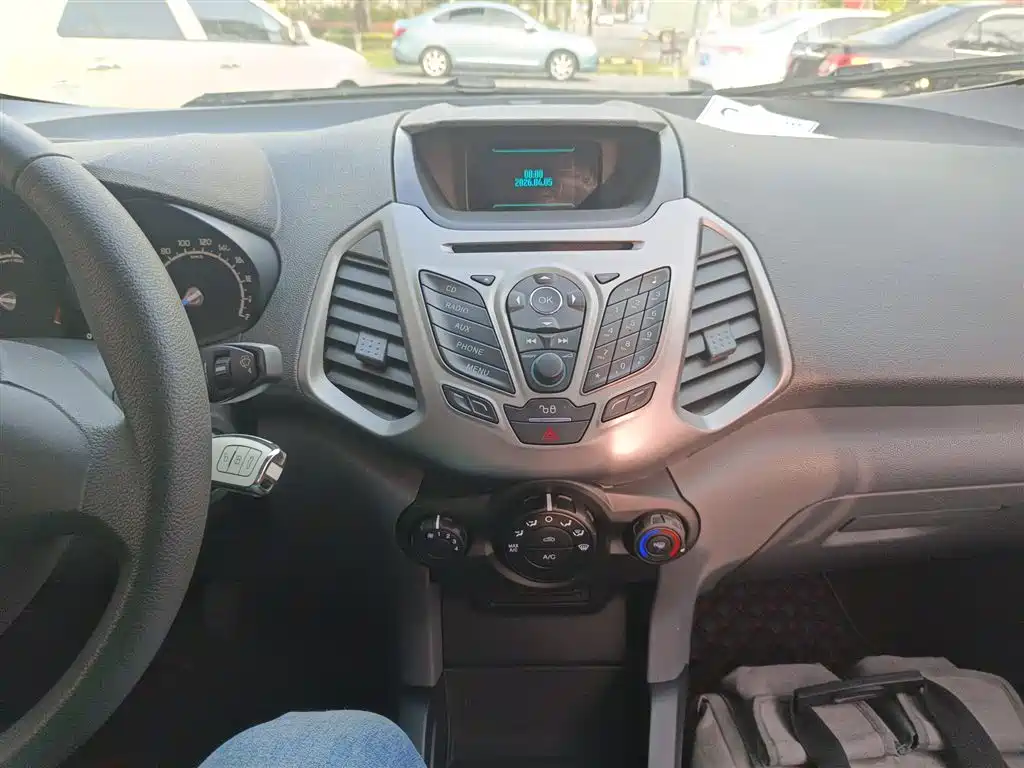 Ford Ecosport 2017 — фото 9