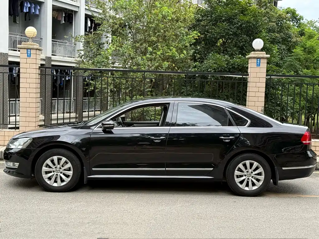 Volkswagen Passat 2014 — фото 5