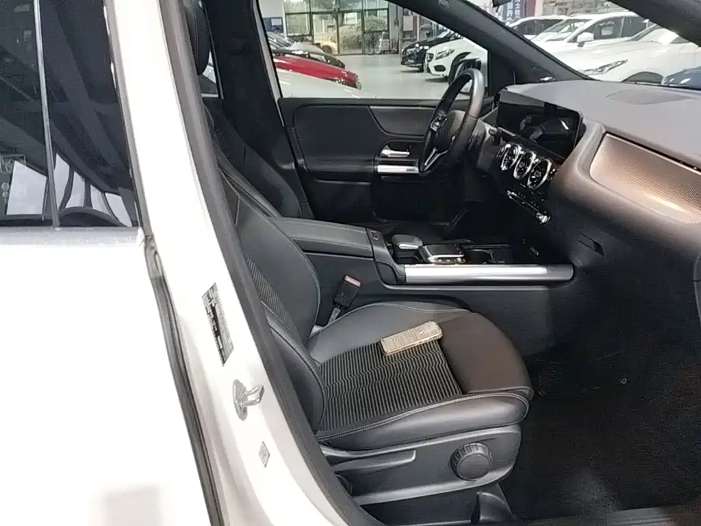 Mercedes-Benz B-Class 2020 — фото 25