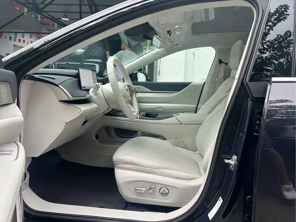 Buick Zhijing L7 2025