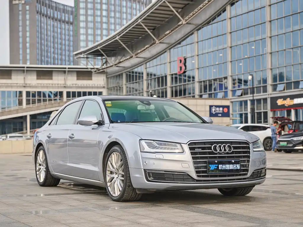 Audi A8 2015 — фото 3