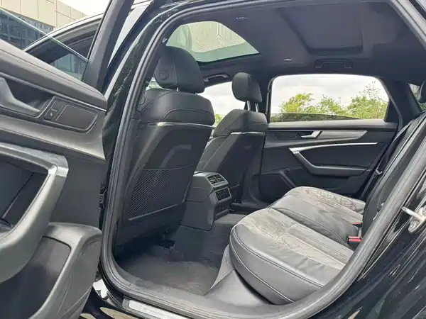 Audi A6L 2022