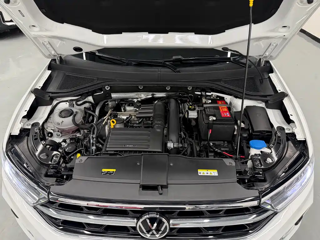 Volkswagen T-Roc 2023 — фото 25