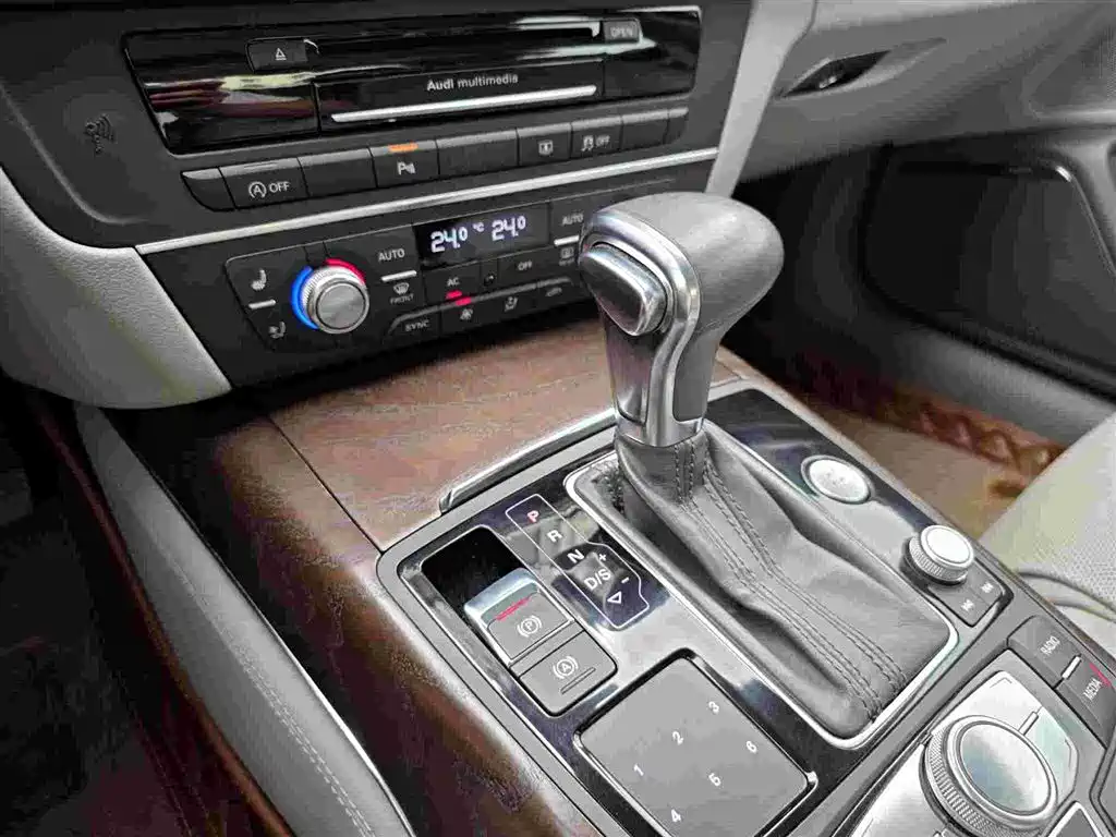 Audi A6L 2013 — фото 39