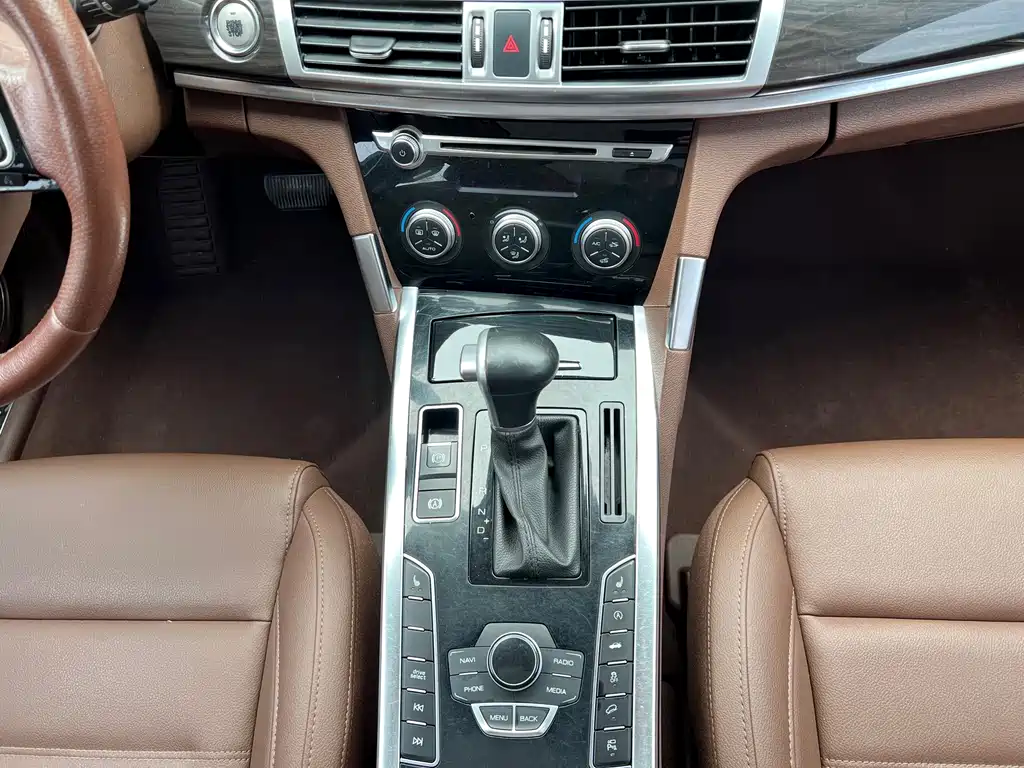 Haval H7 2017 — фото 16