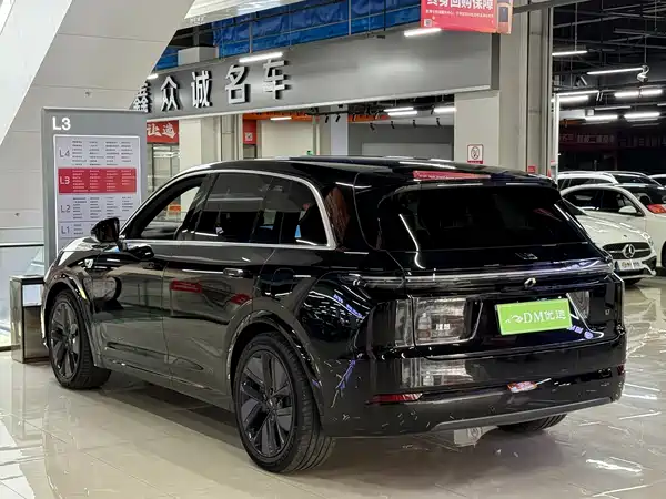 Li Auto L7 2025