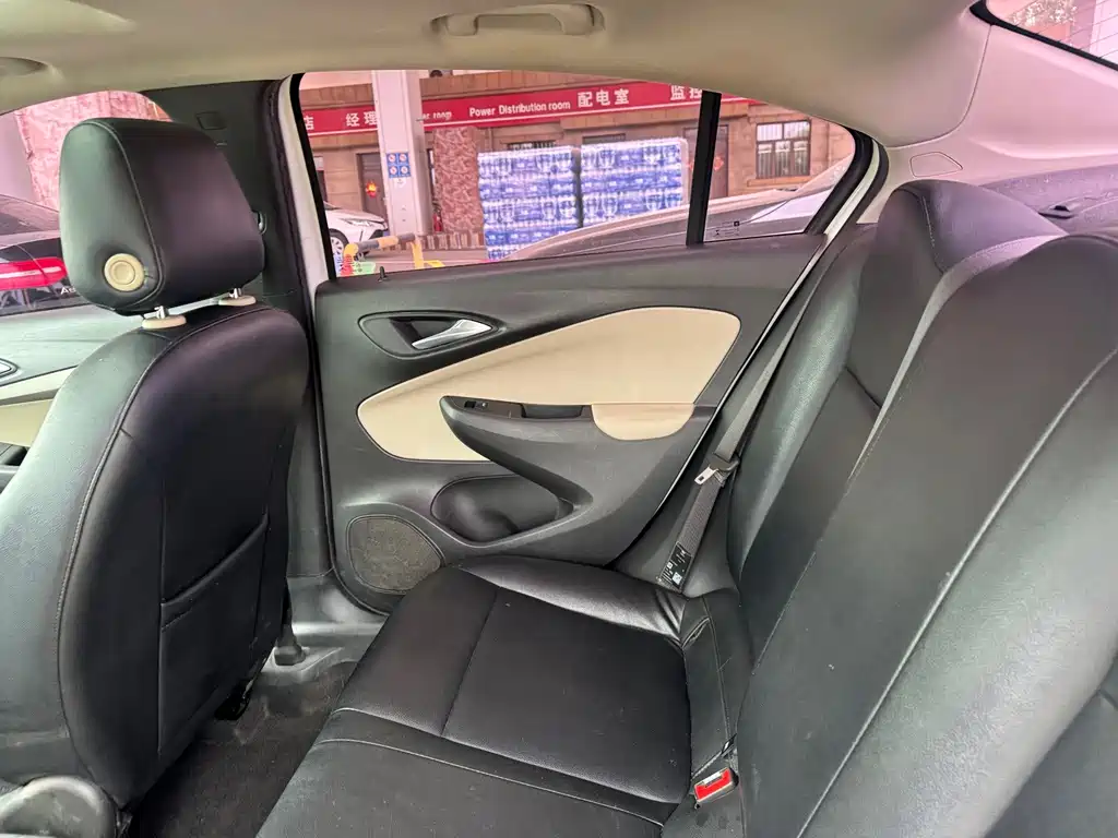 Buick Excelle 2018 — фото 11