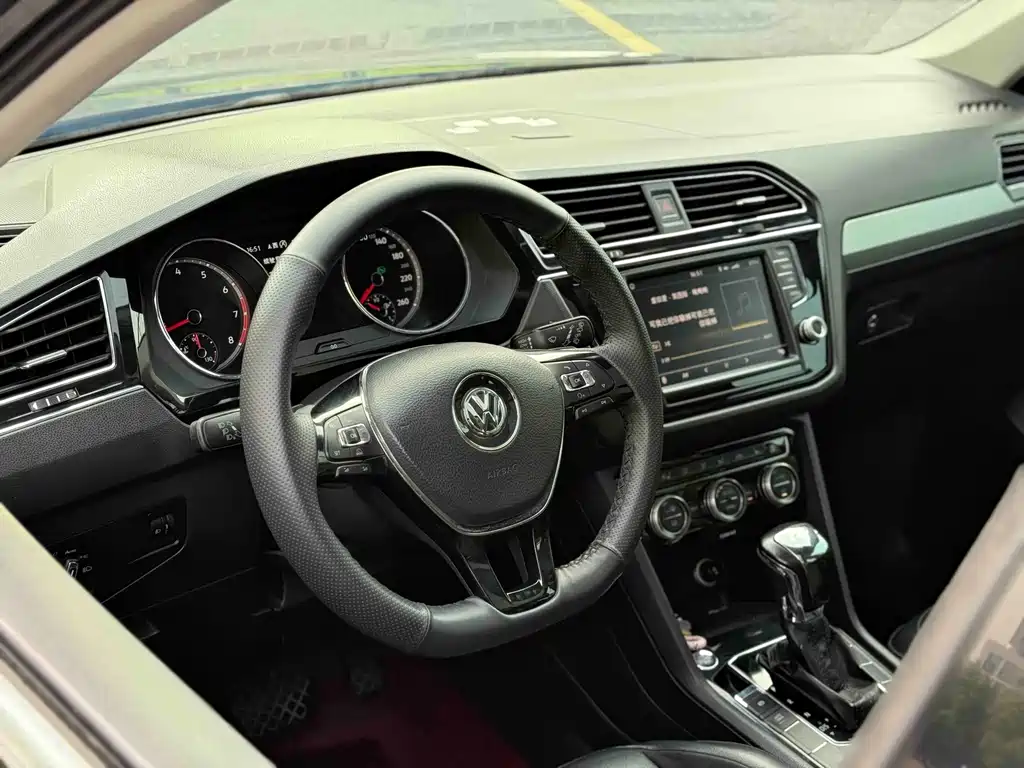 Volkswagen Tiguan L 2017