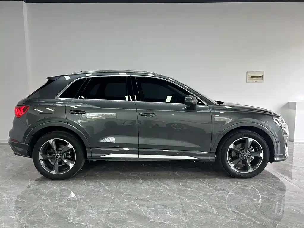 Audi Q3 2023