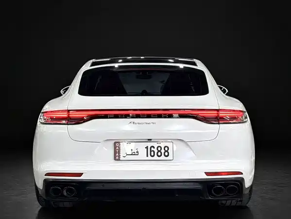 Porsche Panamera 2022