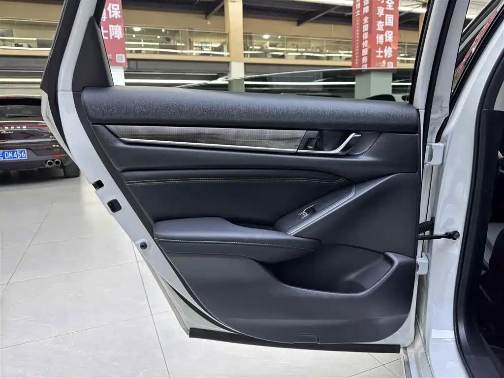 Honda Accord 2021 — фото 13