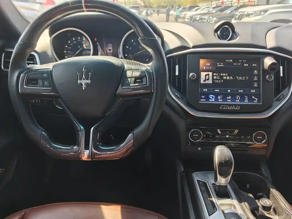 Maserati Ghibli 2016 — фото 10