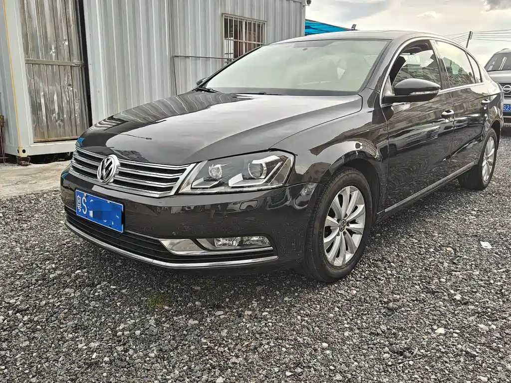 Volkswagen Magotan 2013