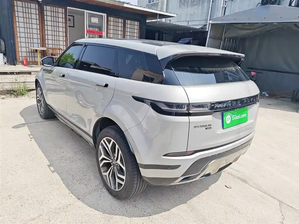 Land Rover Evoque 2023 — фото 23