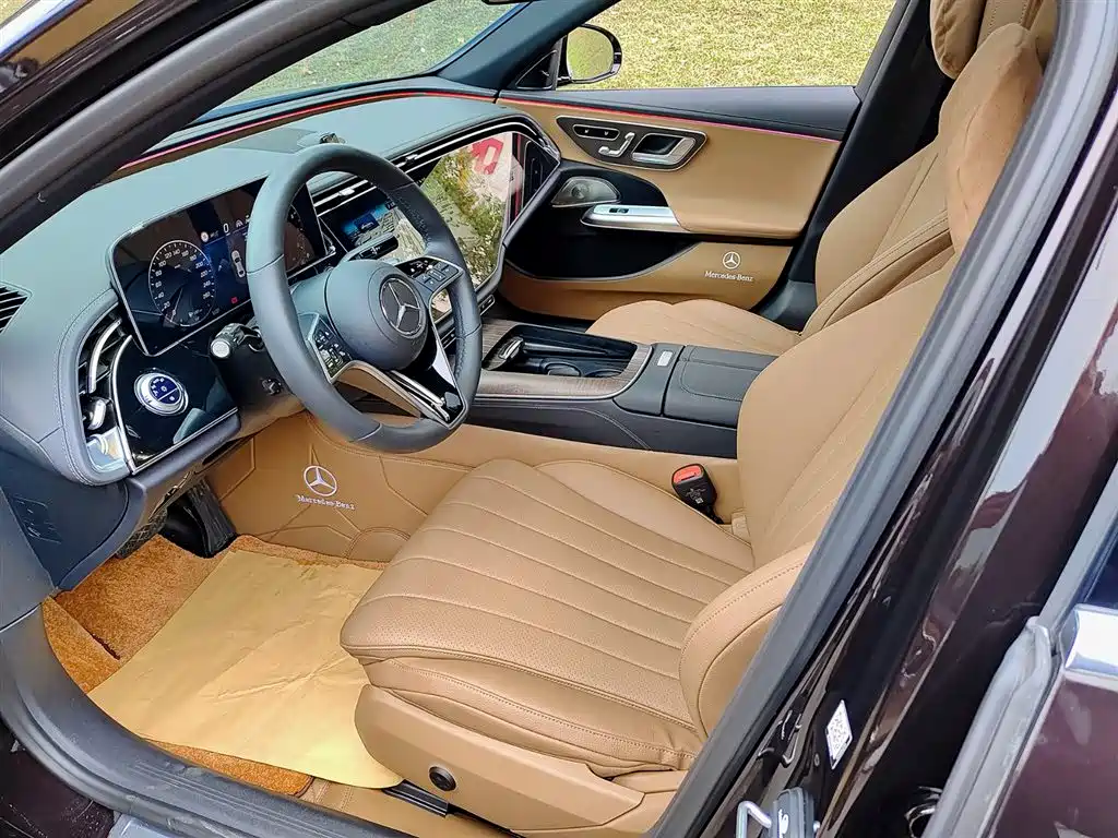 Mercedes-Benz E-Class 2024