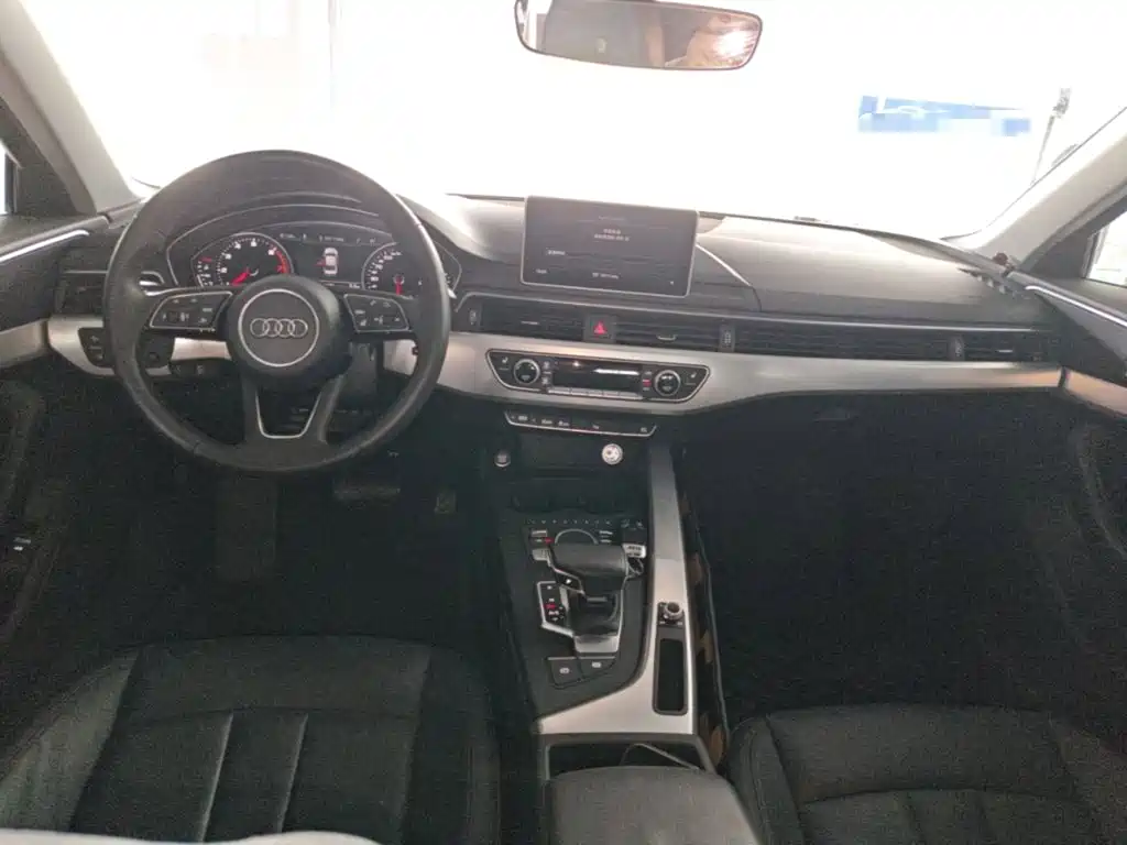 Audi A4L 2017 — фото 10