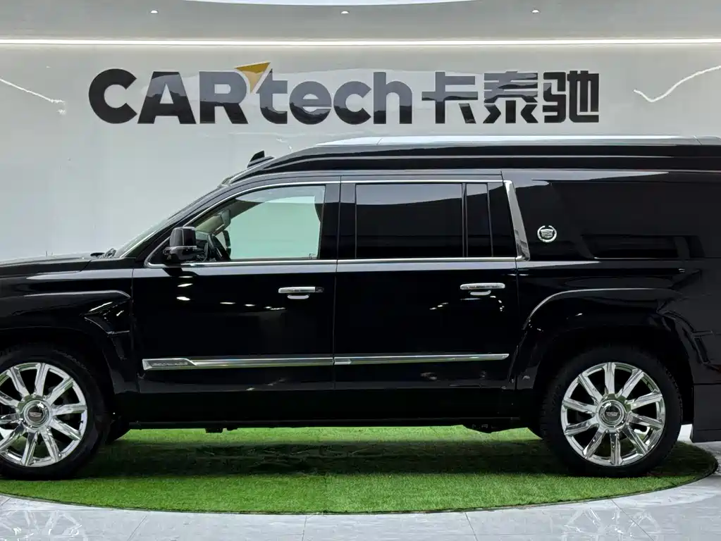 Cadillac Escalade 2018 — фото 3