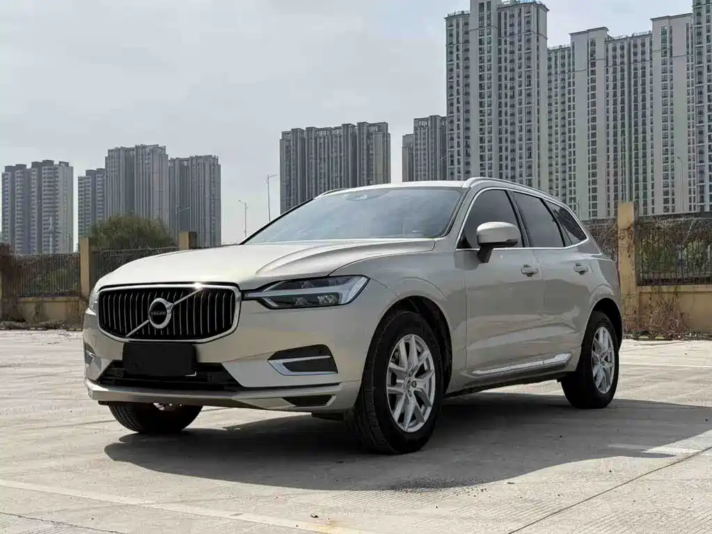 Volvo XC60 2020 — фото 1