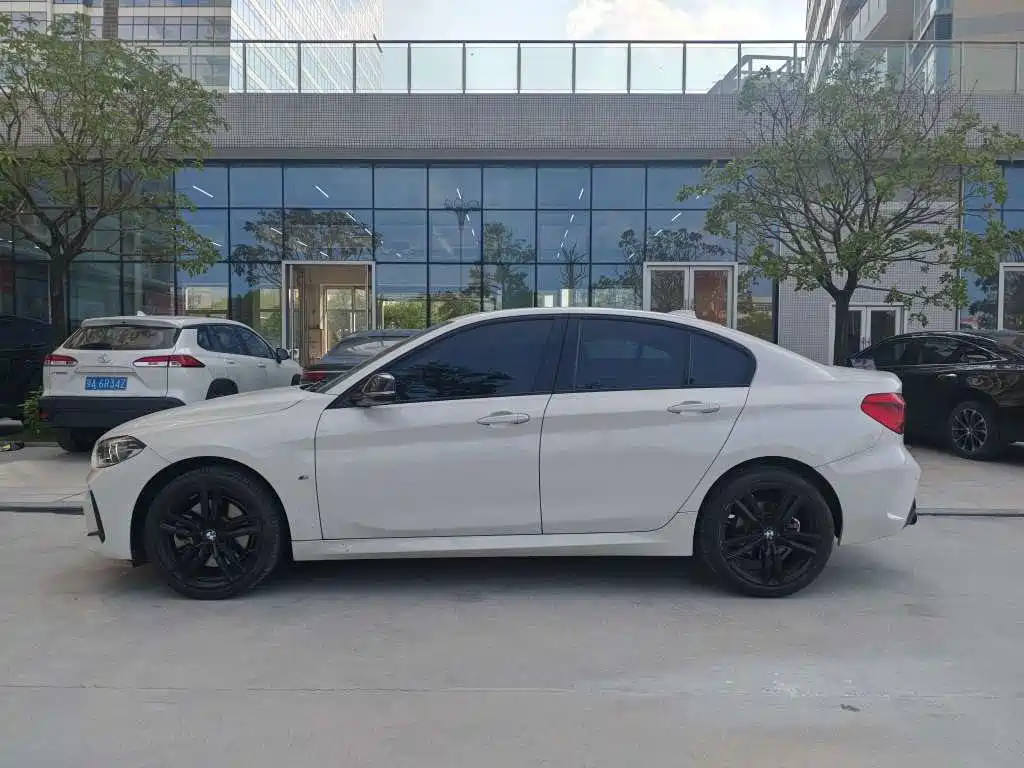 BMW 1 Series 2023