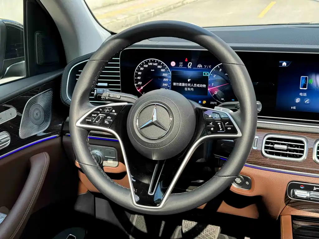 Mercedes-Benz GLE 2025 — фото 15