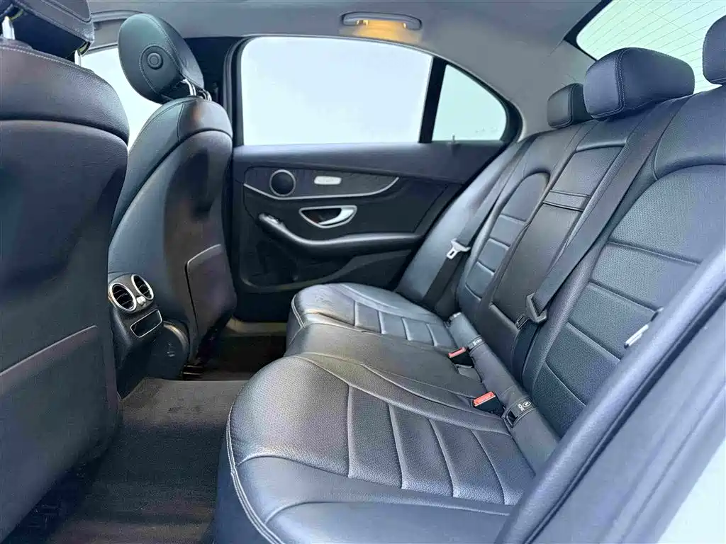 Mercedes-Benz C-Class 2019 — фото 14