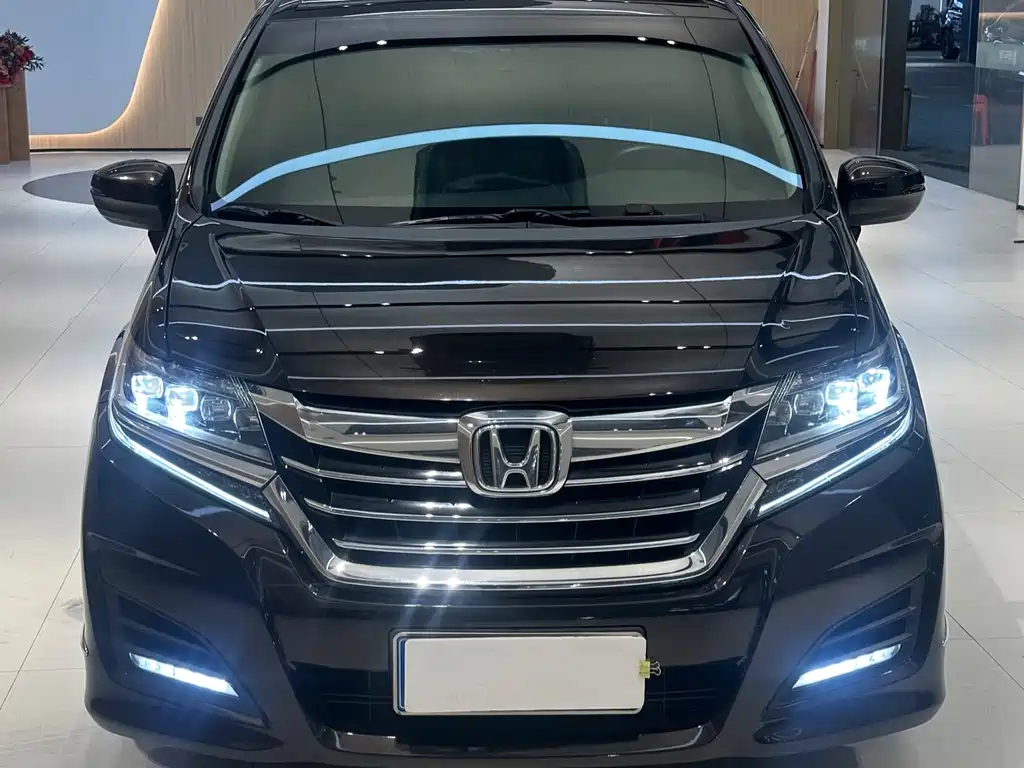 Honda Elysion 2018 — фото 2