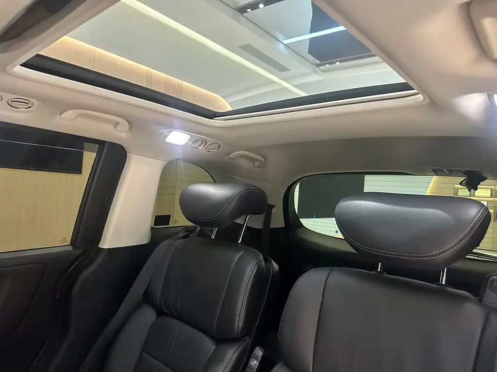 Honda Elysion 2018 — фото 13