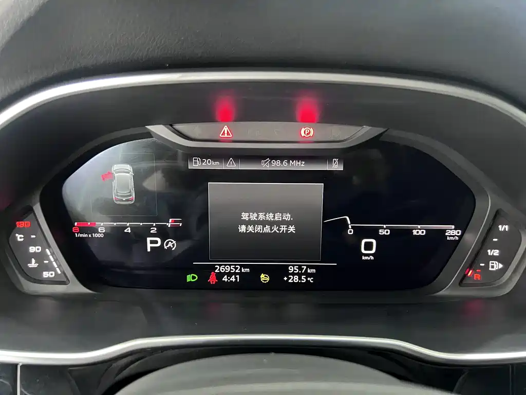 Audi Q3 2022 — фото 14