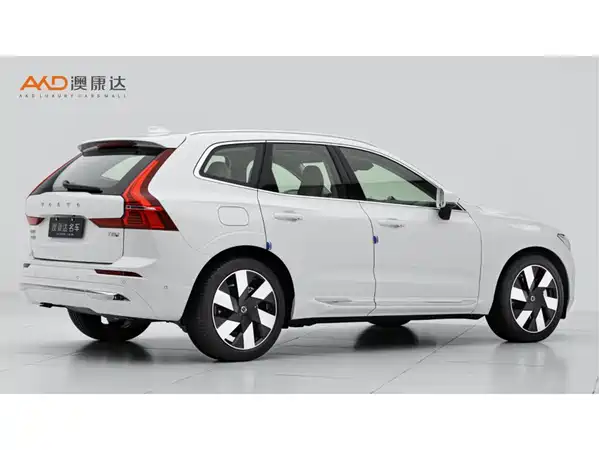 Volvo XC60 Plug-In Hybrid 2024